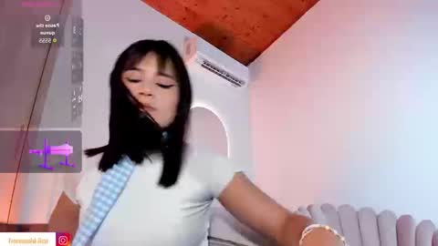 Sofi Blossom  online show from 09.30.25