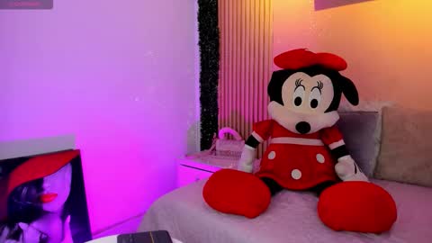 sofi_cuttie online show from 12.14.25