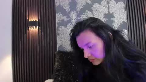 Snapshot of sofi_lassa_ chatting on 06.23.26 SOFIA online show from 06.23.26