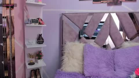 Sofi Noa online show from 02.20.25