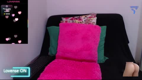 Snapshot of sofia__whitee chatting on 02.21.26 sofia whitee online show from 02.21.26