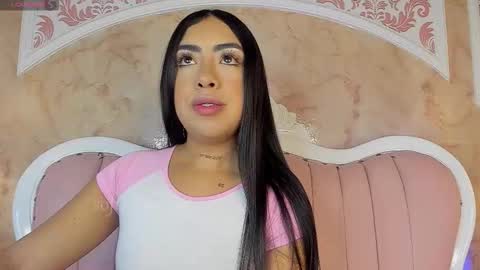 Sofia fantasyy  Online 0700 to 1400 gmt-5 online show from 09.18.25