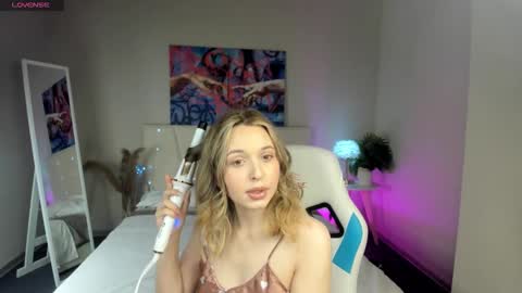 Snapshot of sofia_gaze chatting on 01.12.26 Sofia Gaze online show from 01.12.26