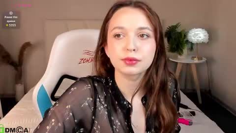 Snapshot of sofia_gaze chatting on 06.21.26 Sofia Gaze online show from 06.21.26