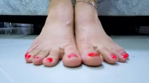 sofia gutierrez   online show from 11.05.25