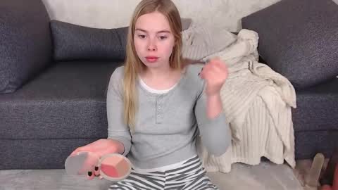 Sofia here online show from 05.21.26