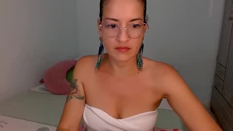 Sofia  online show from 02.14.26
