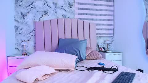 Snapshot of sofia_martinez69 chatting on 11.20.25 Sofia online show from 11.20.25