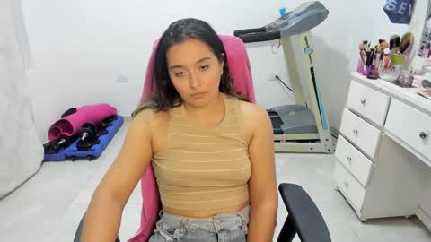 Snapshot of sofia_new chatting on 10.10.25 sofia_new online show from 10.10.25
