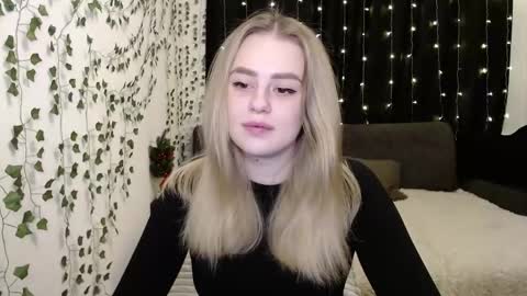 sofia_rosemary online show from 01.20.25