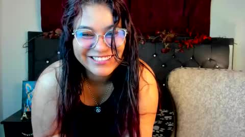 Snapshot of sofia_sorceress chatting on 09.22.25 sofia_sorceress online show from 09.22.25
