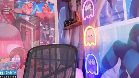 Sofia Sstone online show from 10.16.25