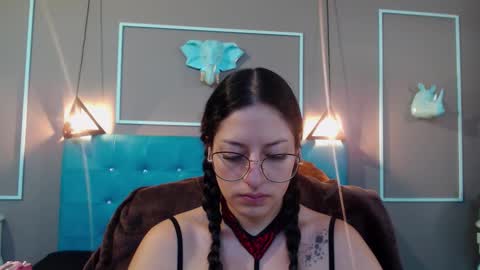 Snapshot of sofia_white3 chatting on 11.08.25 Sofa online show from 11.08.25