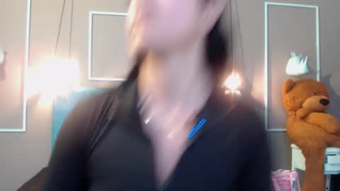 Snapshot of sofia_white3 chatting on 11.10.25 Sofa online show from 11.10.25