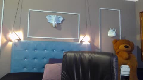 Snapshot of sofia_white3 chatting on 11.12.25 Sofa online show from 11.12.25