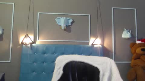 Snapshot of sofia_white3 chatting on 11.22.25 Sofa online show from 11.22.25