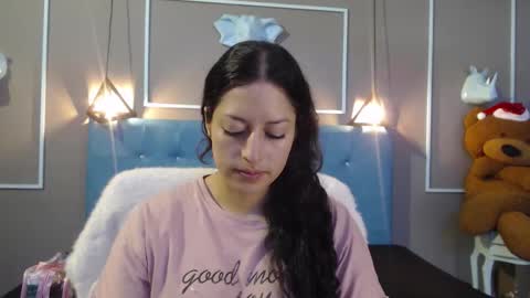 Snapshot of sofia_white3 chatting on 11.29.25 Sofa online show from 11.29.25