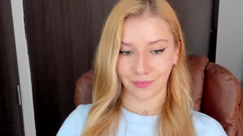 Snapshot of sofia_woodss chatting on 12.04.24 Sofia online show from 12.04.24