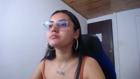 Snapshot of sofiaasexy19 chatting on 10.08.25 Sofia online show from 10.08.25