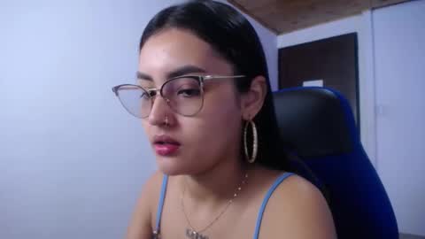Snapshot of sofiaasexy19 chatting on 10.10.25 Sofia online show from 10.10.25