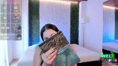 Sofia caramel online show from 11.22.25