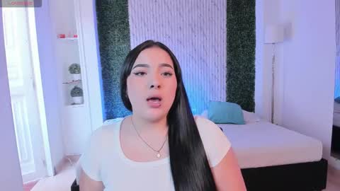 Sofia caramel online show from 11.25.25