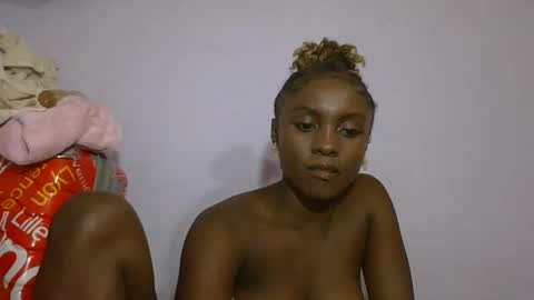 Snapshot of sofiafa chatting on 04.11.26 sofia online show from 04.11.26