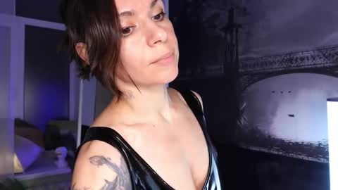 Sofia online show from 10.31.25