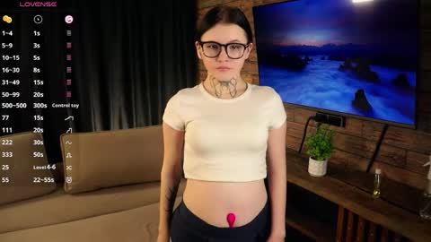 Third day here my name Eva online show from 04.03.26