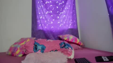 Snapshot of sofiaquiin15 chatting on 01.25.25 Sofia online show from 01.25.25