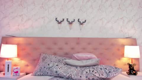 SofiaReyees online show from 01.07.25