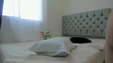 Snapshot of sofiaross1 chatting on 01.13.25 SOFIA independent model online show from 01.13.25