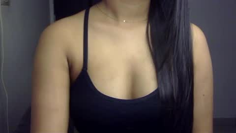 Snapshot of sofie_diva chatting on 01.31.25 divya online show from 01.31.25