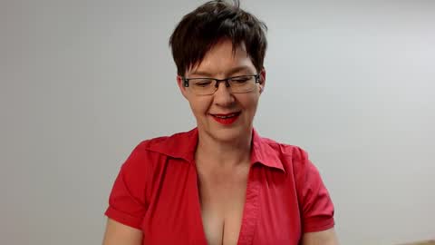 Snapshot of sofie_velvet chatting on 01.24.25 Sofie Velvet online show from 01.24.25