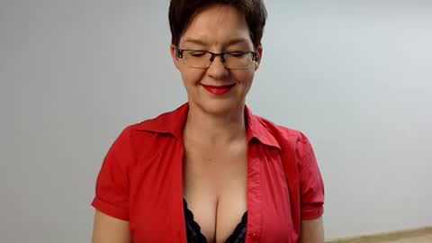 Snapshot of sofie_velvet chatting on 01.24.25 Sofie Velvet online show from 01.24.25