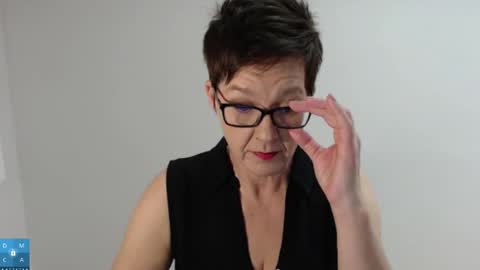 Snapshot of sofie_velvet chatting on 11.29.25 Sofie Velvet online show from 11.29.25