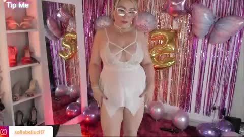 Snapshot of sofiibell_ chatting on 05.18.26 Sofiibell online show from 05.18.26