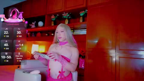 Snapshot of sofiiboniita_ chatting on 03.06.25 Sofa bonita online show from 03.06.25