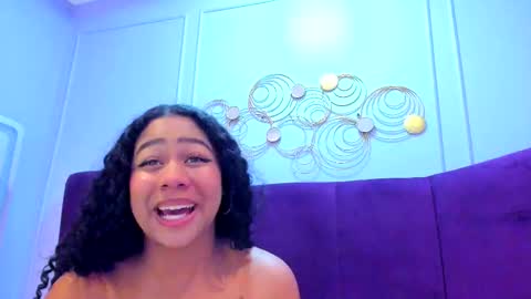 sofiifox online show from 11.19.25