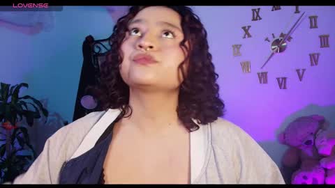 Demi Sofia online show from 12.19.25