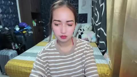 Snapshot of soft_angel8 chatting on 10.29.25 Angel online show from 10.29.25