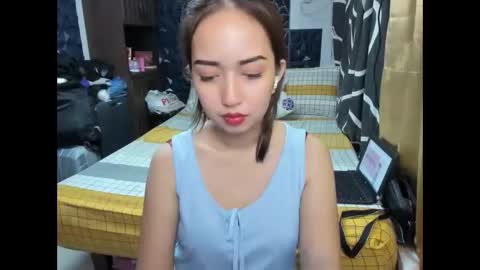 Snapshot of soft_angel8 chatting on 11.02.25 Angel online show from 11.02.25