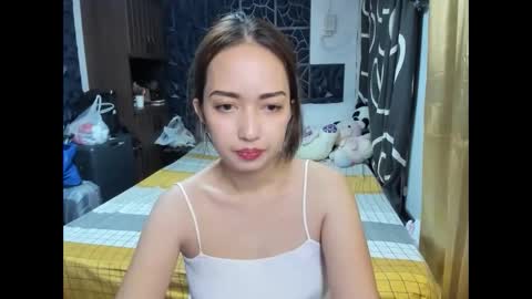 Snapshot of soft_angel8 chatting on 11.09.25 Angel online show from 11.09.25