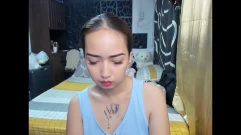 Snapshot of soft_angel8 chatting on 11.29.25 Angel online show from 11.29.25