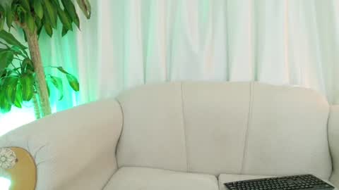 Snapshot of softangel_x chatting on 07.27.26 softangel_x online show from 07.27.26