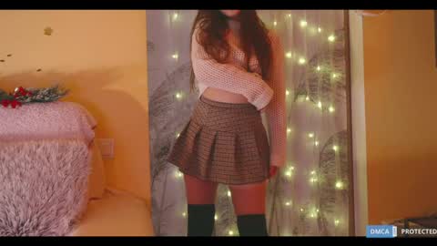 Snapshot of softlee chatting on 12.15.24 Lisa online at .11 from about utc online show from 12.15.24