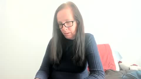 Soft Peach Goddess online show from 01.12.26