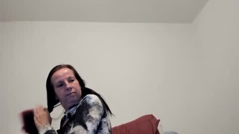 Soft Peach Goddess online show from 01.17.26