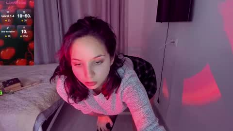 Snapshot of softt_kitty chatting on 01.05.25 Emily online show from 01.05.25