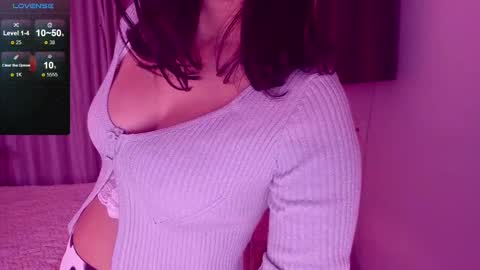 Snapshot of softt_kitty chatting on 03.07.25 Emily online show from 03.07.25